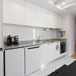 Appartement Host Wise - Sunny Bright & Pool