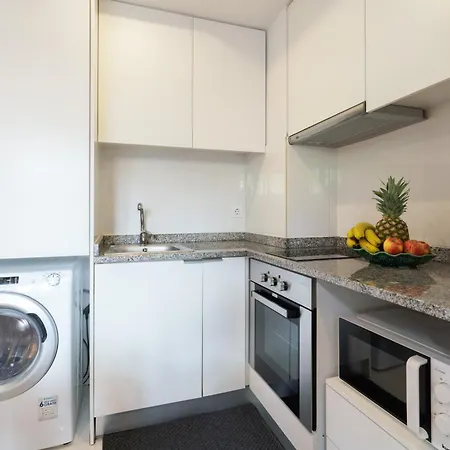 Host Wise - Sunny Bright & Pool *