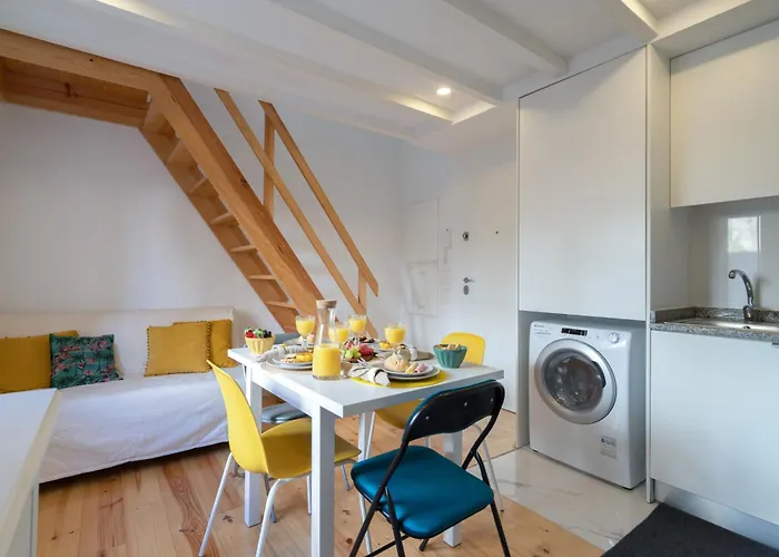 Host Wise - Sunny Bright & Pool * וילה נובה דה גאיה