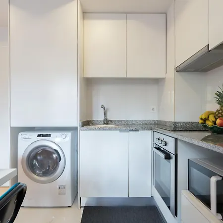 Host Wise - Sunny Bright & Pool Apartament *