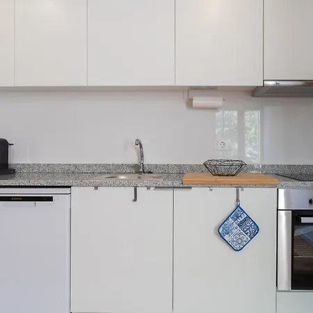 Apartament Host Wise - Sunny Bright & Pool