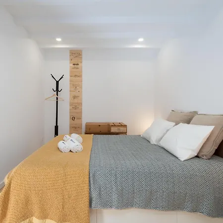 Apartament Host Wise - Sunny Bright & Pool *