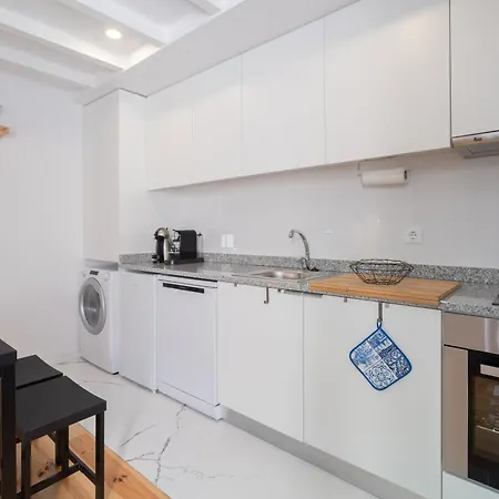 Host Wise - Sunny Bright & Pool *