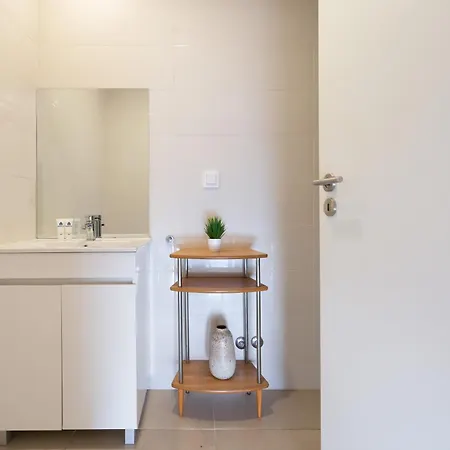 Host Wise - Sunny Bright & Pool Apartament *