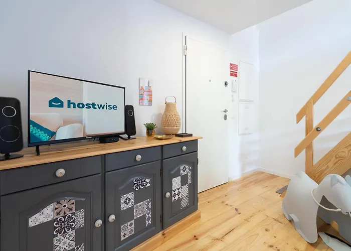 Host Wise - Sunny Bright & Pool *