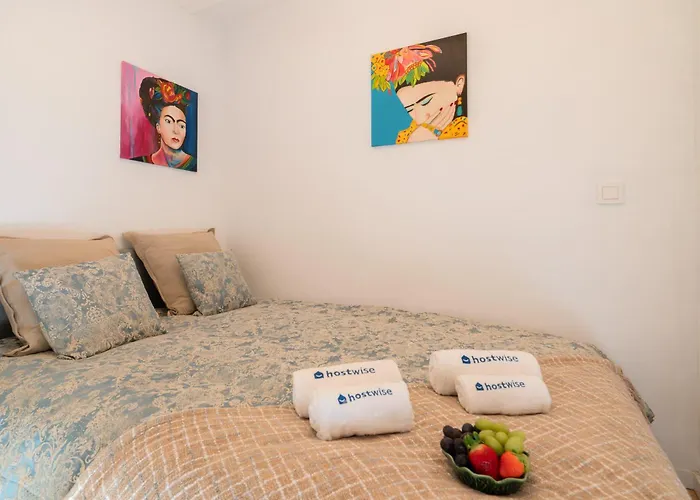 Host Wise - Sunny Bright & Pool *